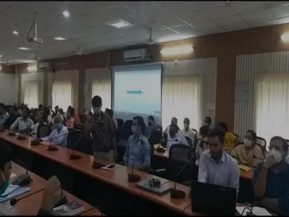 Bihar: West Champaran admin turns COVID pandemic into opportunity, forms startup hub | Bihar: West Champaran admin turns COVID pandemic into opportunity, forms startup hub Bihar: West Champaran admin turns COVID pandemic into opportunity, forms startup hub | Bihar: West Champaran admin turns COVID pandemic into opportunity, forms startup hub