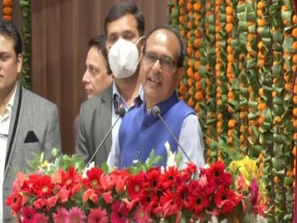 Cows, their dung, urine can help strengthen economy: MP CM Shivraj Chouhan | Cows, their dung, urine can help strengthen economy: MP CM Shivraj Chouhan