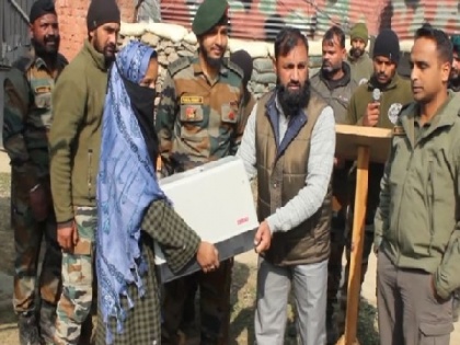 J-K: Indian Army distributes free sewing machines to 40 girls in Anantnag as part of its women empowerment initiative | J-K: Indian Army distributes free sewing machines to 40 girls in Anantnag as part of its women empowerment initiative