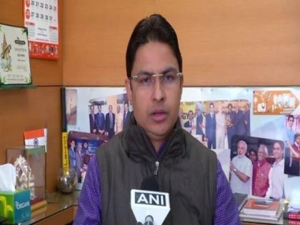 Mamata Banerjee should introspect whether she is Hindu: BJP MP | Mamata Banerjee should introspect whether she is Hindu: BJP MP Mamata Banerjee should introspect whether she is Hindu: BJP MP | Mamata Banerjee should introspect whether she is Hindu: BJP MP