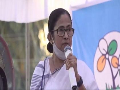 Mamata Banerjee pledges to usher in 'new dawn' in Goa | Mamata Banerjee pledges to usher in 'new dawn' in Goa Mamata Banerjee pledges to usher in 'new dawn' in Goa | Mamata Banerjee pledges to usher in 'new dawn' in Goa