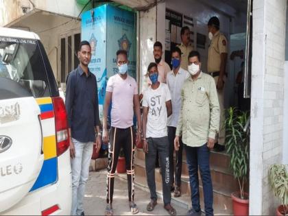 Mumbai: Police arrest three drug peddlers, 23 kg Ganja recovered | Mumbai: Police arrest three drug peddlers, 23 kg Ganja recovered Mumbai: Police arrest three drug peddlers, 23 kg Ganja recovered | Mumbai: Police arrest three drug peddlers, 23 kg Ganja recovered