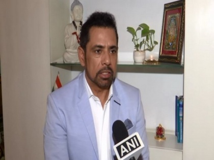 Will decide after discussion with family: Robert Vadra on joining politics | Will decide after discussion with family: Robert Vadra on joining politics