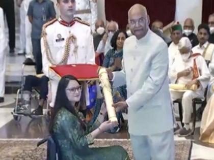 Para-shooter Avani Lekhara receives Padma Shri | Para-shooter Avani Lekhara receives Padma Shri