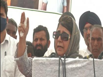 Congress kept nation safe, BJP wants to divide, make many Pakistans, says Mehbooba Mufti | Congress kept nation safe, BJP wants to divide, make many Pakistans, says Mehbooba Mufti