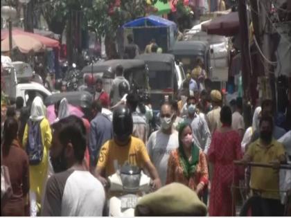 Huge crowds throng Jammu's Old City Market, flout Covid safety protocols | Huge crowds throng Jammu's Old City Market, flout Covid safety protocols