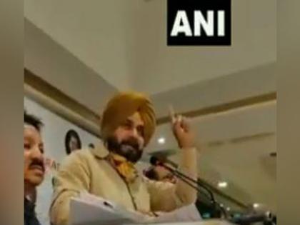 Punjab Congress row: Won't spare anyone if not allowed to take decisions, warns Sidhu | Punjab Congress row: Won't spare anyone if not allowed to take decisions, warns Sidhu