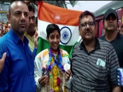 17-yr-old Vadodara girl wins two silver medals in running competition at France | 17-yr-old Vadodara girl wins two silver medals in running competition at France