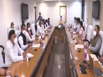 Assam CM Himanta Sarma chairs first Cabinet meet, announces new measures to tackle COVID surge | Assam CM Himanta Sarma chairs first Cabinet meet, announces new measures to tackle COVID surge