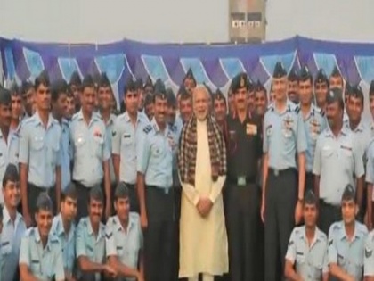 PM Modi congratulates brave warriors of IAF on Air Force Day | PM Modi congratulates brave warriors of IAF on Air Force Day
