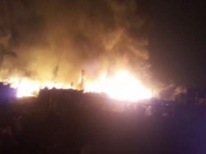 Fire breaks out in Ghaziabad's slum area | Fire breaks out in Ghaziabad's slum area