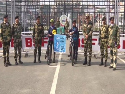 Women on cycling expedition from Wagah border to Arunachal to promote pollution free environment | Women on cycling expedition from Wagah border to Arunachal to promote pollution free environment