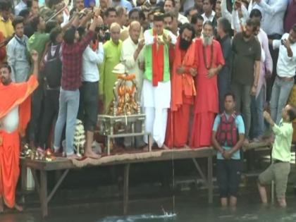 Uttarakhand CM Dhami performs Ganga Arti after oath-taking ceremony | Uttarakhand CM Dhami performs Ganga Arti after oath-taking ceremony