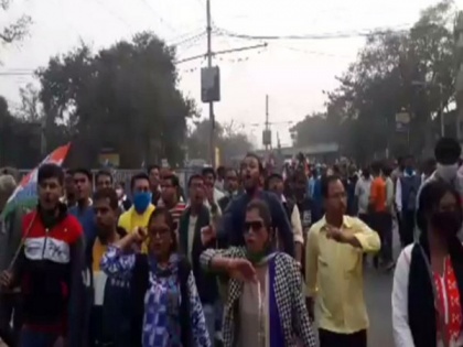 TMC supporters raise 'shoot Bengal's traitors' slogans during rally in Kolkata | TMC supporters raise 'shoot Bengal's traitors' slogans during rally in Kolkata
