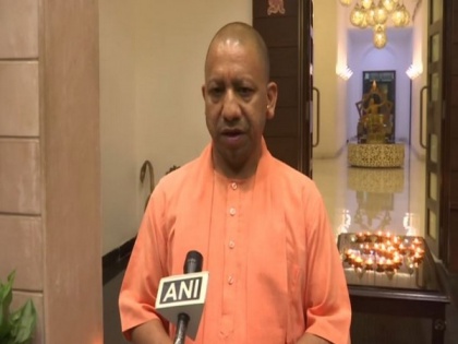 130 crore Indians came in solidarity by lighting diyas: UP CM | 130 crore Indians came in solidarity by lighting diyas: UP CM