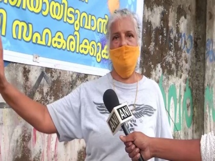 Malayalam actress Rajini Chandy holds protest against dumping waste in Kochi | Malayalam actress Rajini Chandy holds protest against dumping waste in Kochi