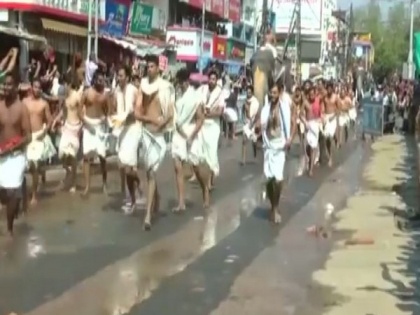 Annual elephant race held at Thrissur's Guruvayur Temple | Annual elephant race held at Thrissur's Guruvayur Temple