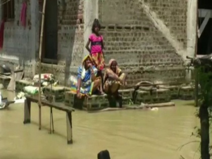 1.5 lakh people affected in Bhadrak floods | 1.5 lakh people affected in Bhadrak floods