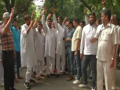 Haryana polls: Congress workers protest against giving tickets to 'undeserving' candidates | Haryana polls: Congress workers protest against giving tickets to 'undeserving' candidates