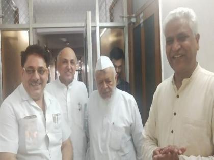 Bhagwat meets Jamiat Ulema-e-Hind chief Mad | Bhagwat meets Jamiat Ulema-e-Hind chief Mad