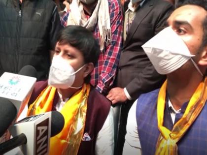 'Yuva Kumbh' organised in MP's Indore for youth who suffered depression during lockdown | 'Yuva Kumbh' organised in MP's Indore for youth who suffered depression during lockdown 'Yuva Kumbh' organised in MP's Indore for youth who suffered depression during lockdown | 'Yuva Kumbh' organised in MP's Indore for youth who suffered depression during lockdown