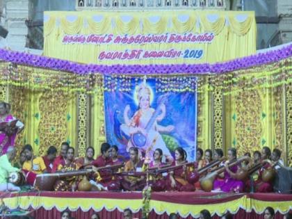 TN: 108 women of different age groups perform in unison at Meenakshi Amman Temple on Vijaya Dashami | TN: 108 women of different age groups perform in unison at Meenakshi Amman Temple on Vijaya Dashami