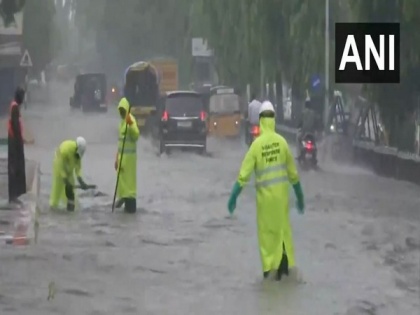 Monsoon rains lash parts of Hyderabad, cause waterlogging | Monsoon rains lash parts of Hyderabad, cause waterlogging