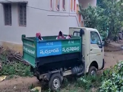 3 alleged COVID-19 positive persons taken to hospital in garbage truck in Andhra; inquiry constituted | 3 alleged COVID-19 positive persons taken to hospital in garbage truck in Andhra; inquiry constituted
