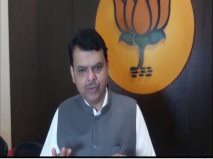 Fadnavis terms parties supporting farmers' protest 'hypocrites' | Fadnavis terms parties supporting farmers' protest 'hypocrites'