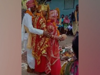 Love conquers all: Two women wed same man in Bastar | Love conquers all: Two women wed same man in Bastar