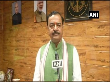 Priyanka Gandhi Vadra a 'Twitter waali neta': UP Deputy CM | Priyanka Gandhi Vadra a 'Twitter waali neta': UP Deputy CM Priyanka Gandhi Vadra a 'Twitter waali neta': UP Deputy CM | Priyanka Gandhi Vadra a 'Twitter waali neta': UP Deputy CM