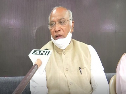 India-China face off: PM Modi should tell how our soldiers were killed if nobody intruded borders, says Mallikarjun Kharge | India-China face off: PM Modi should tell how our soldiers were killed if nobody intruded borders, says Mallikarjun Kharge