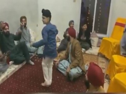 Boy from Pakistan's Sikh community performs traditional dance, video goes viral | Boy from Pakistan's Sikh community performs traditional dance, video goes viral