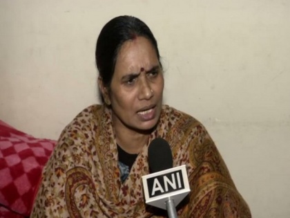 Nirbhaya's mother appeals to SC, Centre to execute the convicts immediately | Nirbhaya's mother appeals to SC, Centre to execute the convicts immediately