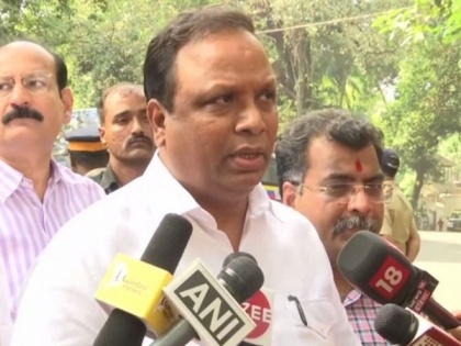 Congress, NCP, Shiv Sena submitted letter to Guv to 'mislead' people of Maharashtra: Ashish Shelar | Congress, NCP, Shiv Sena submitted letter to Guv to 'mislead' people of Maharashtra: Ashish Shelar