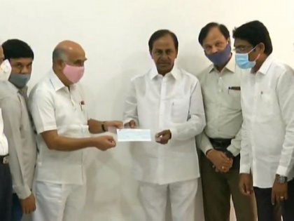 Telangana State Electricity agencies' employees donate Rs 11.40 crore to CMRF | Telangana State Electricity agencies' employees donate Rs 11.40 crore to CMRF