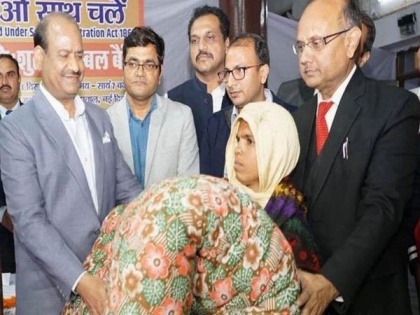 Om Birla inaugurates 'blanket bank' at Ram Manohar Lohia Hospital | Om Birla inaugurates 'blanket bank' at Ram Manohar Lohia Hospital