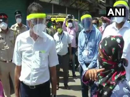BMC Commissioner visits Dharavi area | BMC Commissioner visits Dharavi area BMC Commissioner visits Dharavi area | BMC Commissioner visits Dharavi area