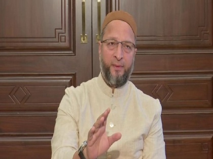 Owaisi: Trump is a 'jahil' to call 'Modi father of India | Owaisi: Trump is a 'jahil' to call 'Modi father of India