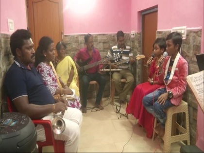 Musicians in Tamil Nadu struggle to support family amid COVID-19 lockdown | Musicians in Tamil Nadu struggle to support family amid COVID-19 lockdown