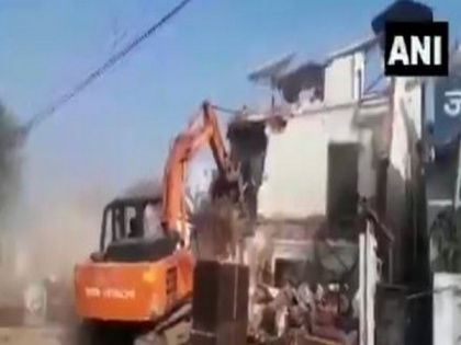 Illegal construction demolished in MP's Jabalpur | Illegal construction demolished in MP's Jabalpur