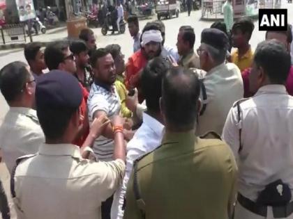 FIR against NSUI state vice president, others over scuffle with cops in Chhattisgarh | FIR against NSUI state vice president, others over scuffle with cops in Chhattisgarh FIR against NSUI state vice president, others over scuffle with cops in Chhattisgarh | FIR against NSUI state vice president, others over scuffle with cops in Chhattisgarh