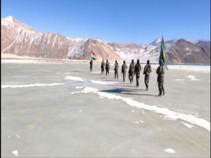 Republic Day: ITBP jawans march with national flag on frozen water body in Ladakh | Republic Day: ITBP jawans march with national flag on frozen water body in Ladakh