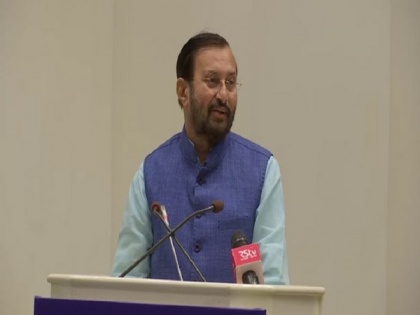 Press should discuss ways to curb fake news, says Prakash Javadekar | Press should discuss ways to curb fake news, says Prakash Javadekar
