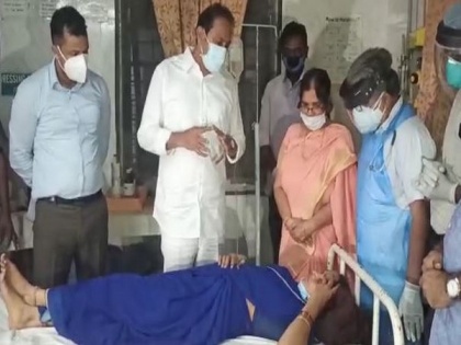 Health Minister visits hospital after 25 people fall sick in Andhra | Health Minister visits hospital after 25 people fall sick in Andhra