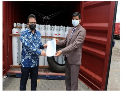 Indonesia sends 1,400 oxygen concentrators to India through Red Cross Society | Indonesia sends 1,400 oxygen concentrators to India through Red Cross Society
