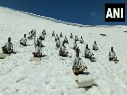 ITBP Himveers participate in Yoga at height of 15,000 feet in snow-covered Himalayas | ITBP Himveers participate in Yoga at height of 15,000 feet in snow-covered Himalayas