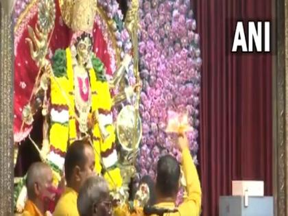 Navratri: Morning aarti performed at Chhattarpur Temple in Delhi | Navratri: Morning aarti performed at Chhattarpur Temple in Delhi