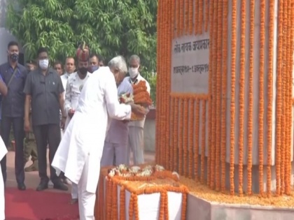 Bihar: Governor, CM Nitish Kumar pay tributes to Jayaprakash Narayan on his birth anniversary | Bihar: Governor, CM Nitish Kumar pay tributes to Jayaprakash Narayan on his birth anniversary