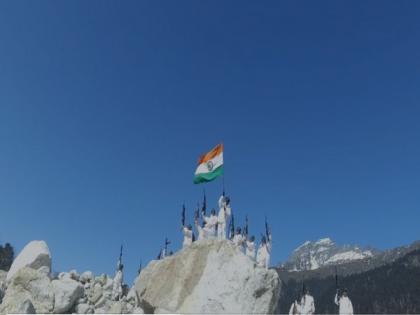ITBP troops hoist tricolour at borders in Himachal Pradesh | ITBP troops hoist tricolour at borders in Himachal Pradesh